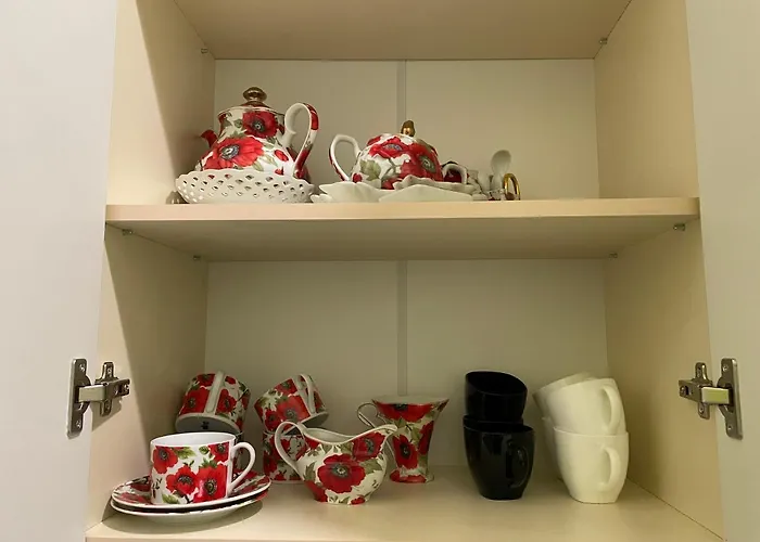 для 4х около костела елизаветы